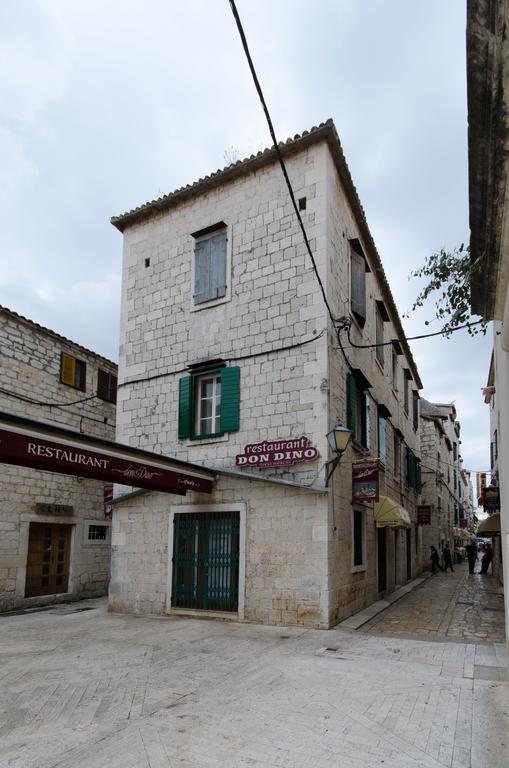 Apartments Kaja Trogir Exteriör bild