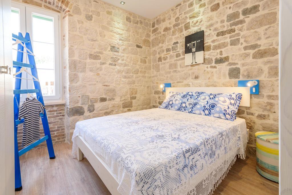 Apartments Kaja Trogir Exteriör bild