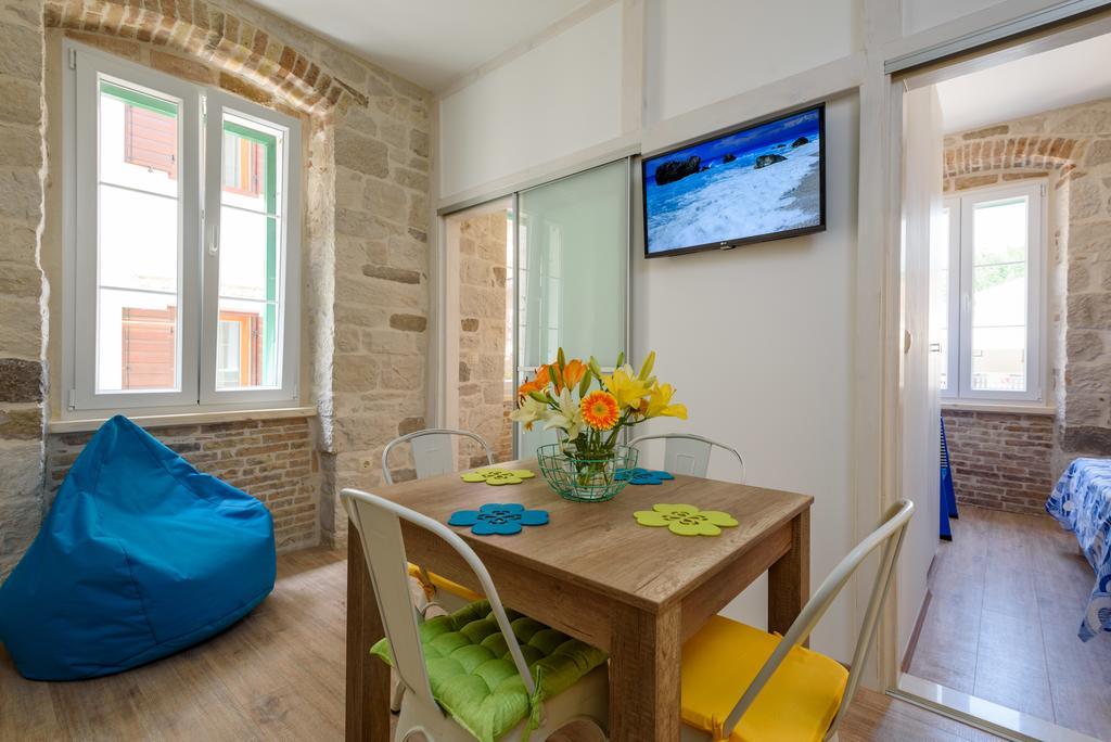 Apartments Kaja Trogir Exteriör bild